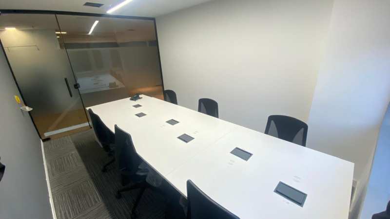 Sala 1902 com janela foto 2
