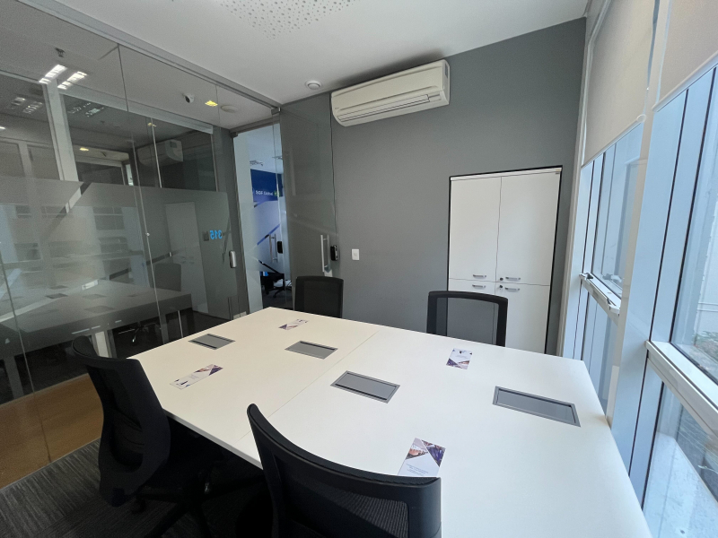 Foto da sala Escritório privativo para 4 posições em Jardim Paulista, São Paulo (2/5)