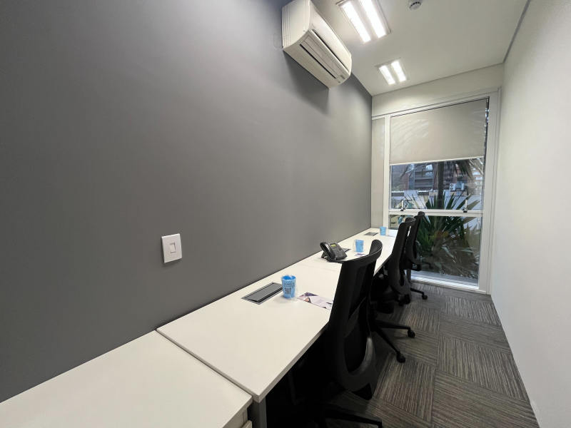 Sala 110 com janela foto 2