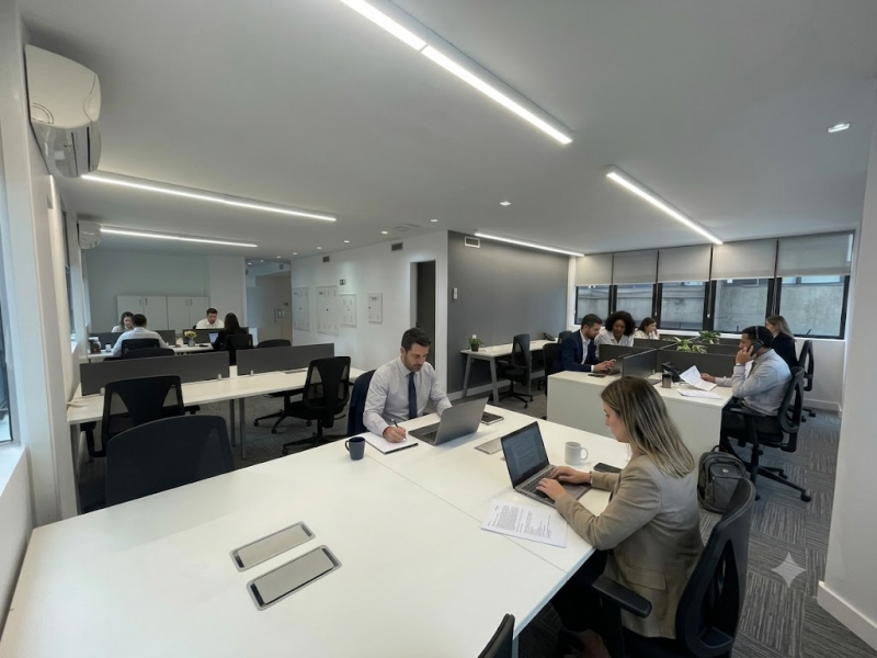 Sala 801 com janela