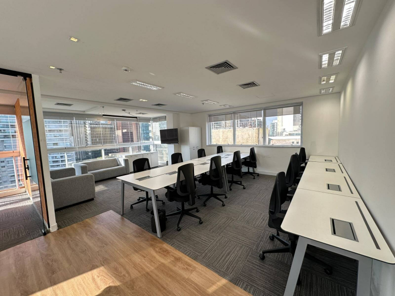 Sala 1212 com janela foto 2