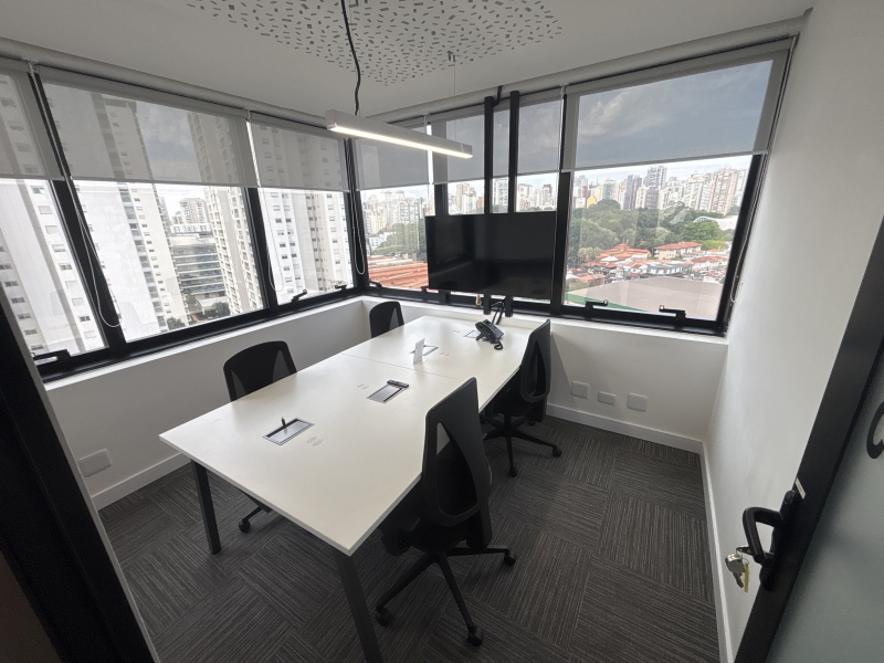 Sala 1304 C - com janela foto 2