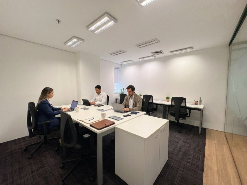 Sala 96 com janela