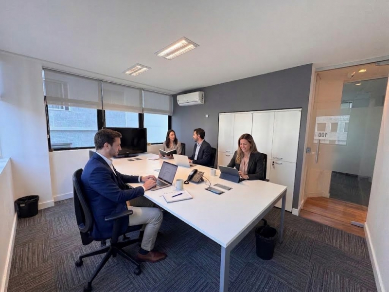 Sala 1001 com janela