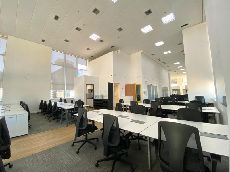 Sala 1301 com janela foto 4