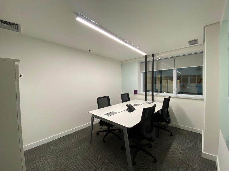 Sala 45 com janela foto 2