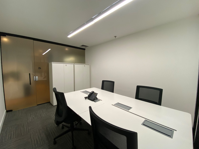 Sala 45 com janela foto 4